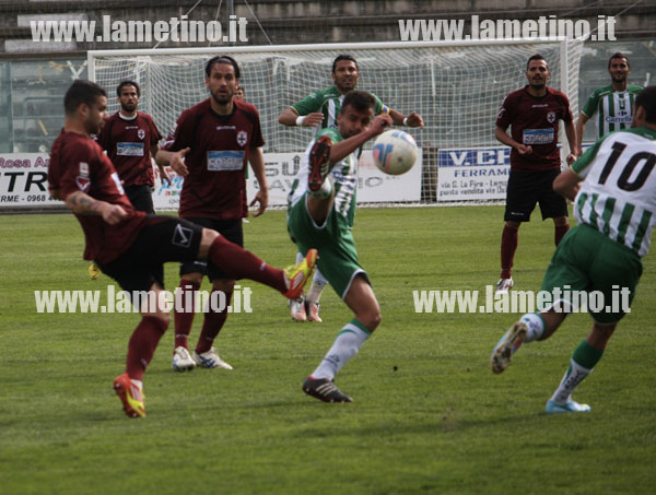 Calcio: Vigor, finisce 1-1 la sfida contro l’Aversa Normanna