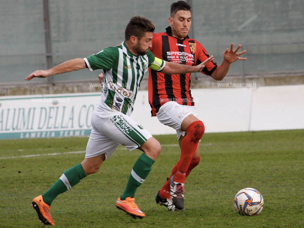 Calcio, la Vigor Lamezia supera l'Acri 1-0