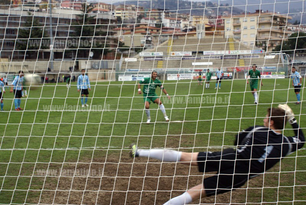 Vigor_il_calcio_di_rigore_trasformato_da_mangiapane