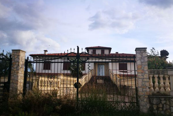 Consegnata a Comune Cassano villa confiscata, sarà sede centro disabili rimasti soli