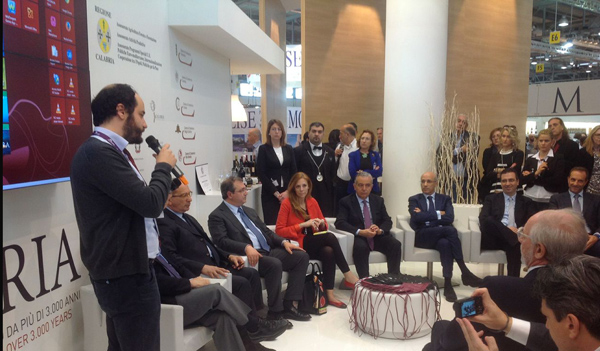 Calabria: Presentata a Vinitaly nuova enoteca regionale