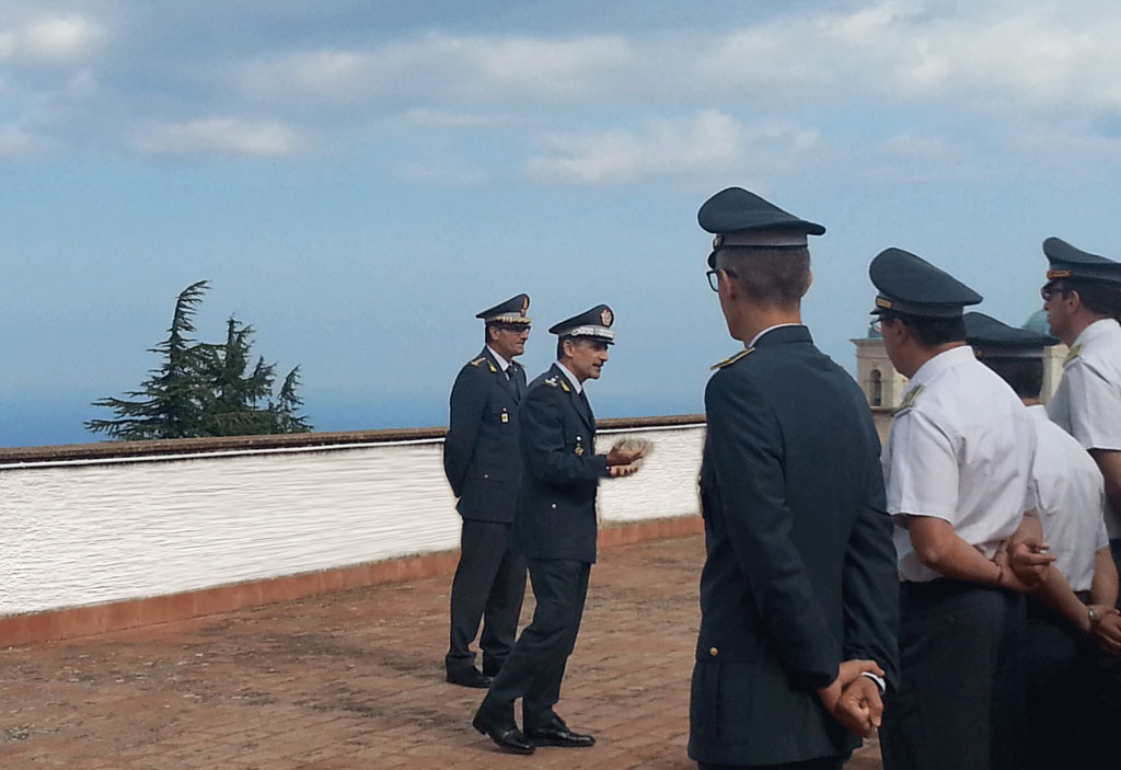 Il comandante regionale Calabria della guardia di finanza in visita a Vibo 