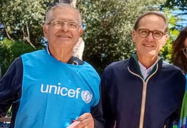 Volontarie-Unicef-con-Nino-Mustari-e-Giuseppe-Raiola_f9445.jpg