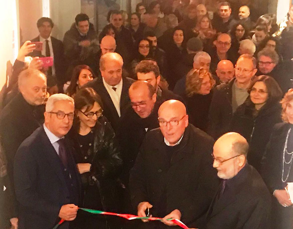 Oliverio ha inaugurato al MAON di Rende la mostra “Rotella VS Dada”