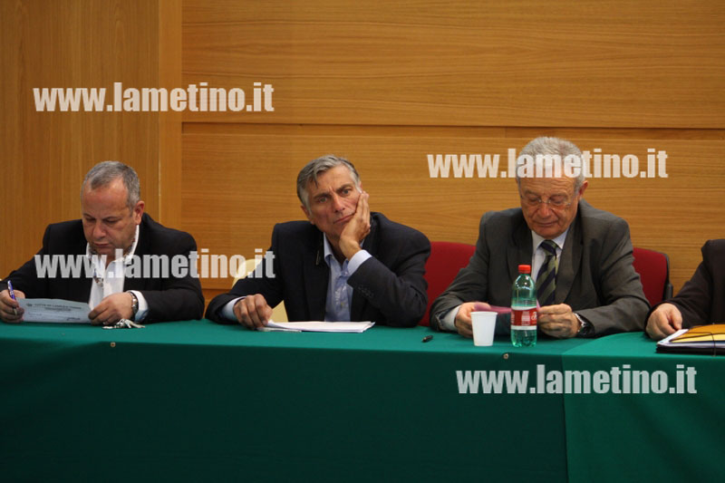 Zaffina-Cosentino-Tropea-consiglio-comunale-lamezia-aprile-2013.jpg