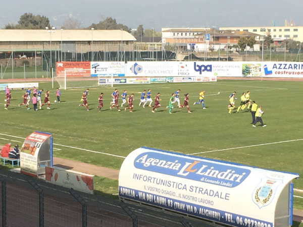 _Aprilia-e-Vigor-durante-ingresso-in-campo.jpg