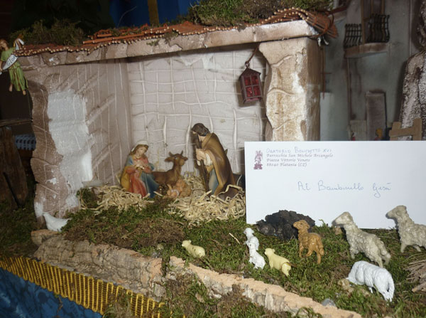 _Letterina---Ges-Bambino--nel-presepe-platania-oratorio.jpg