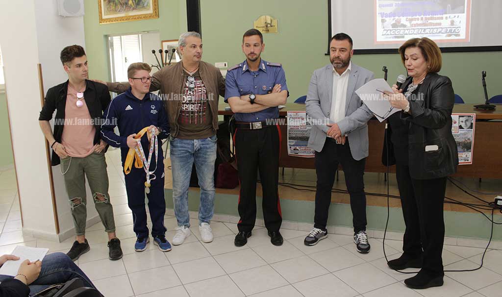 Lamezia, incontro su bullismo e cyberbullismo promosso da associazione “Lucky Friends” all’Ite De Fazio