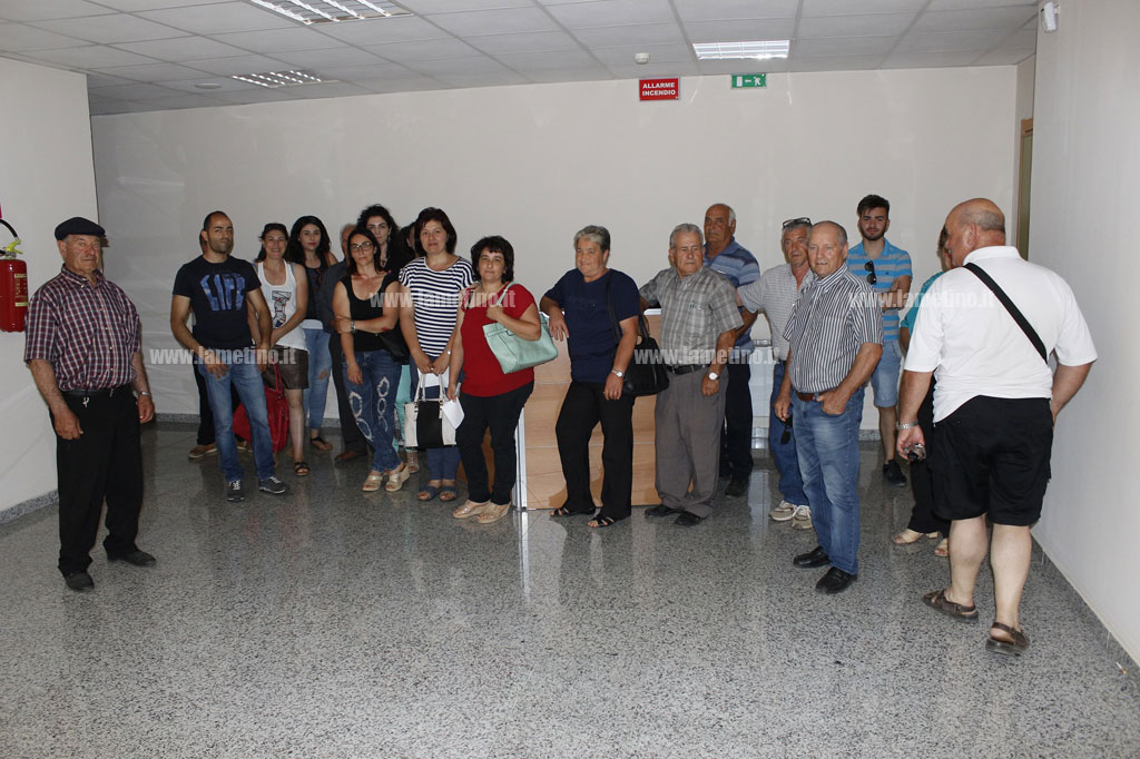 Lamezia, chiusa strada che collega frazioni Acquafredda e Vallericciardo: residenti al Comune per chiedere interventi urgenti