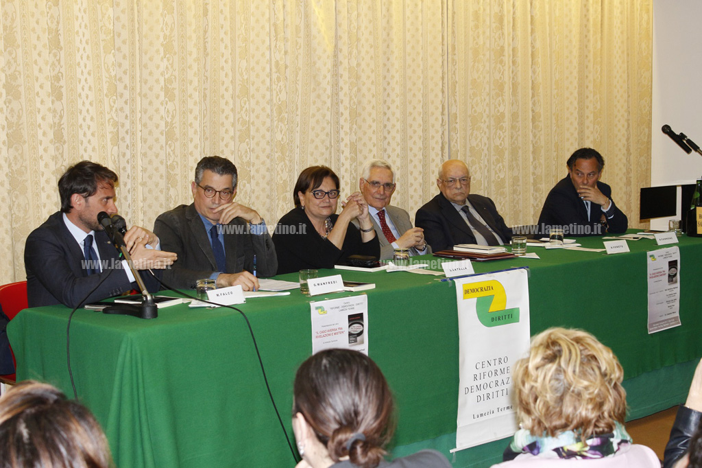 Lamezia, presentato "Il caso Aversa tra rivelazioni e misteri" di Cannone, un racconto che sollecita i giovani alla verità