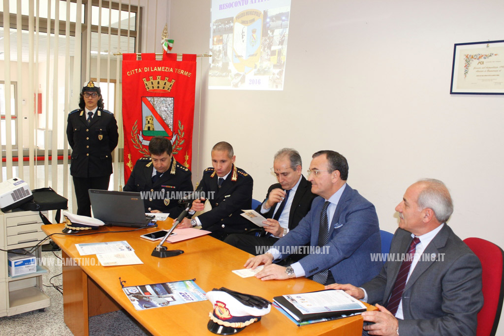 Lamezia, bilancio polizia locale: “Aumentano le multe, diminuiscono chiamate per incidenti”