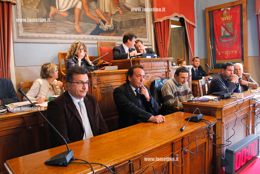 Consiglio comunale: approvata mozione su servizio cinema. Solidarietà con direttore agenzia entrate 