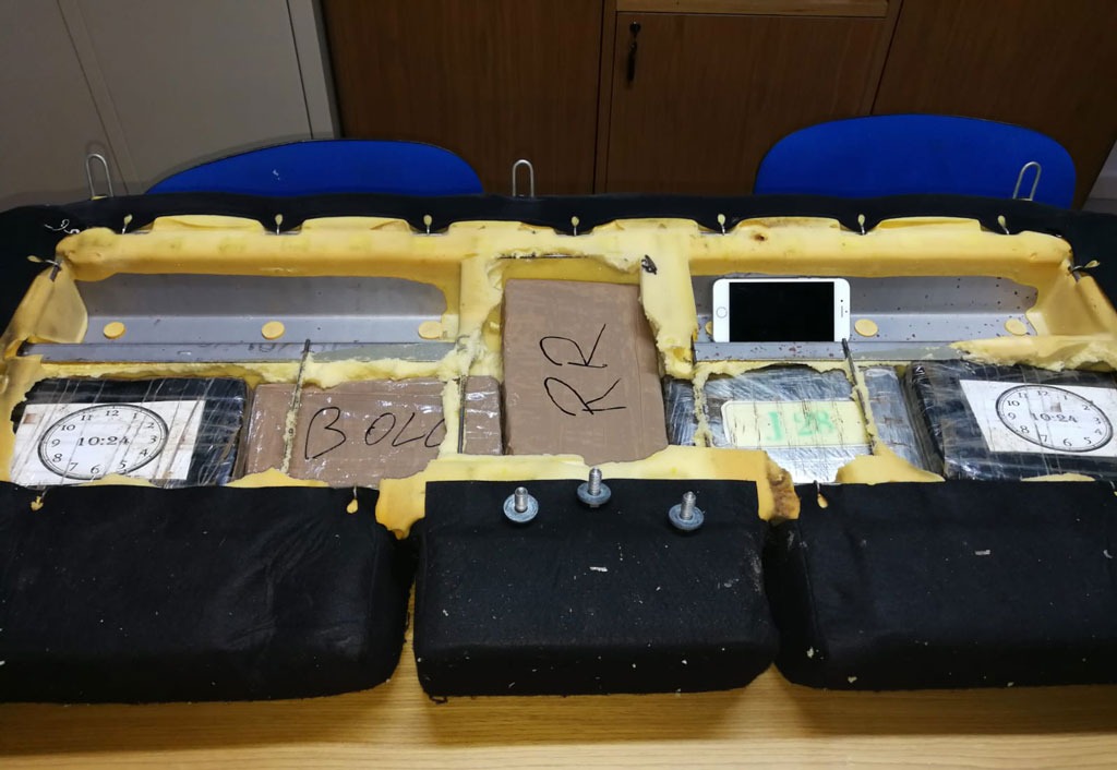 Nascondeva in sedile posteriore auto 5,5 kg di cocaina, arrestato 49enne a Villa San Giovanni