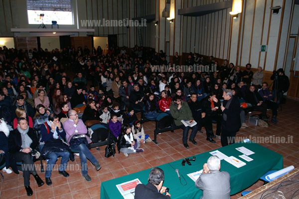 Lamezia: Nel giorno che non c'è, si va a scuola di Legalità 