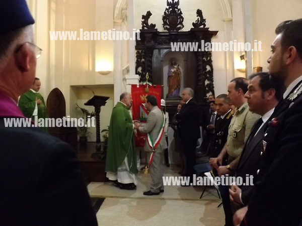 accensione-cero-santantonio-2013-interno-chiesa-quater.jpg