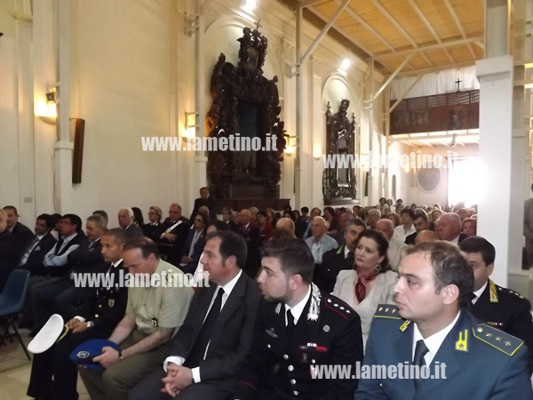 accensione-cero-santantonio-2013-interno-chiesa-ter.jpg