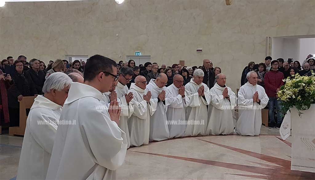 accoliti-foto-nomina-lamezia-2apr.jpg