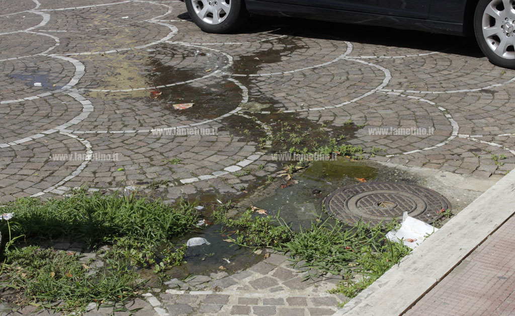 Lamezia: perdita d’acqua in via Marconi, disagi per commercianti e residenti
