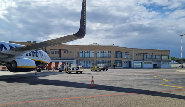 aeroporto-crotone-202154_c4fc5.jpg