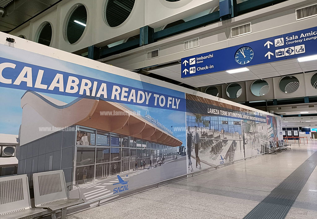 aeroporto-lamezia-terme-sera-notte-2023d0ffc_9fd31_a89ba.jpg