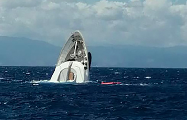 Affonda yacht nel golfo di Squillace, salvo l'equipaggio 