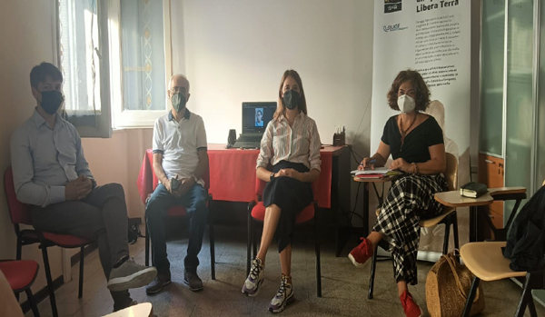 “Giovani in Calabria tra delusioni e aspettative, 8 su 10 hanno deciso di partire”: ricerca del centro Comunitario Agape