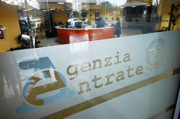 Agenzia delle Entrate: “Attenzione a false mail su rimborso canone tv”