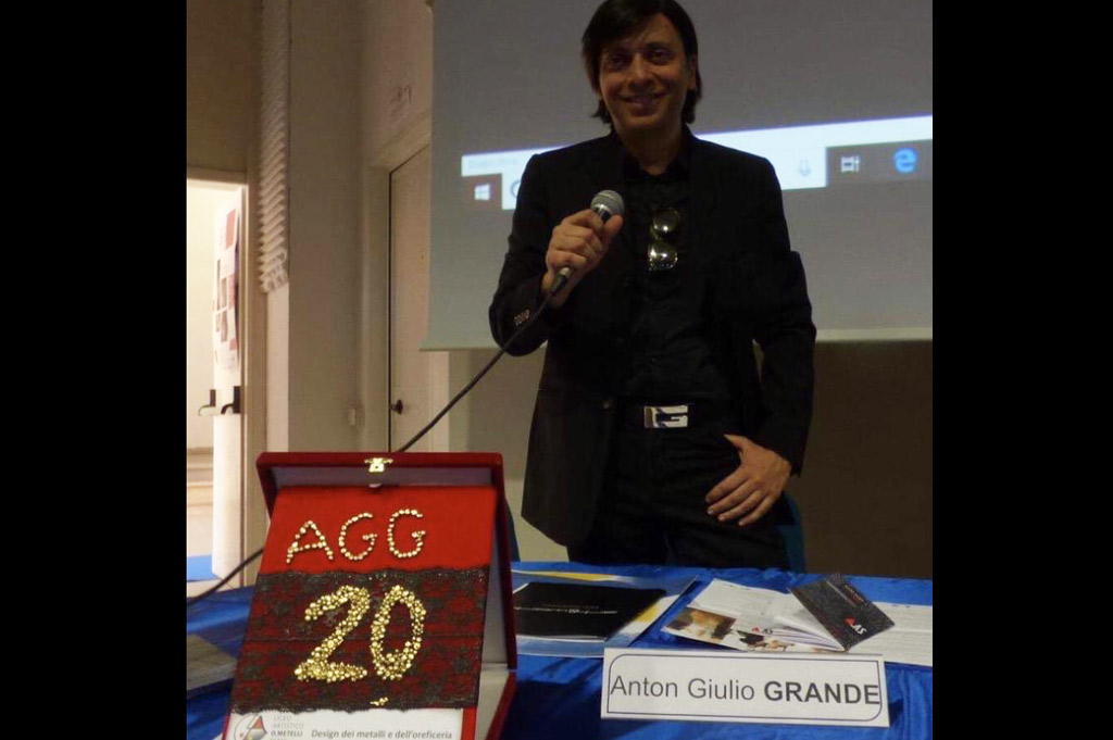 Anton Giulio Grande al liceo artistico di Terni per lectio magistralis Accessori & Moda