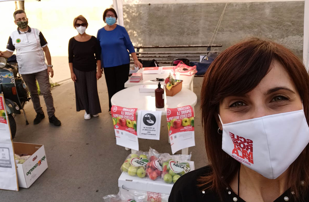 "La Mela di AISM", 880 sacchetti di mele venduti nei 27 comuni della Provincia di Catanzaro