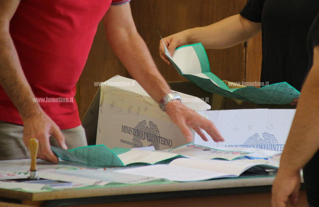 Regionali in Calabria 2021, chiusi i seggi: affluenza del 44,36%. In corso operazioni scrutinio