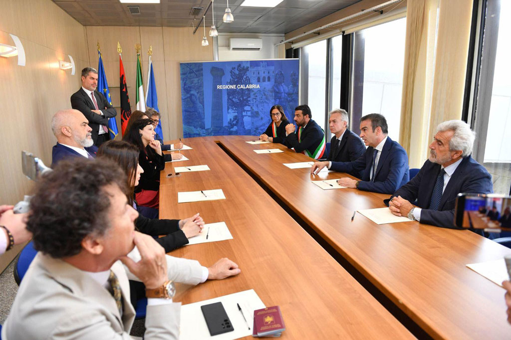 albania-calabria218b1f_7b8dd.jpg