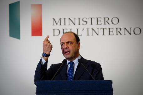 Cosenza, deputati Pd a ministro Alfano: "Fare chiarezza su debiti Occhiuto"