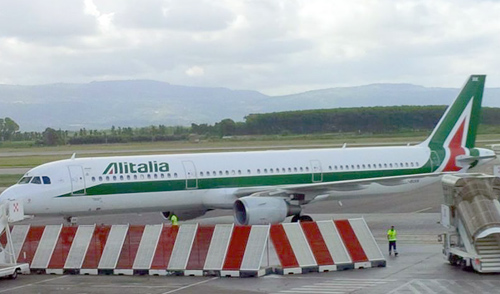 Coronavirus, Alitalia cancella alcuni collegamenti da Lamezia e Reggio