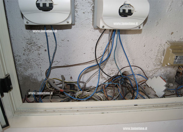 Calabria: Due arresti per furto aggravato di energia elettrica a Cutro