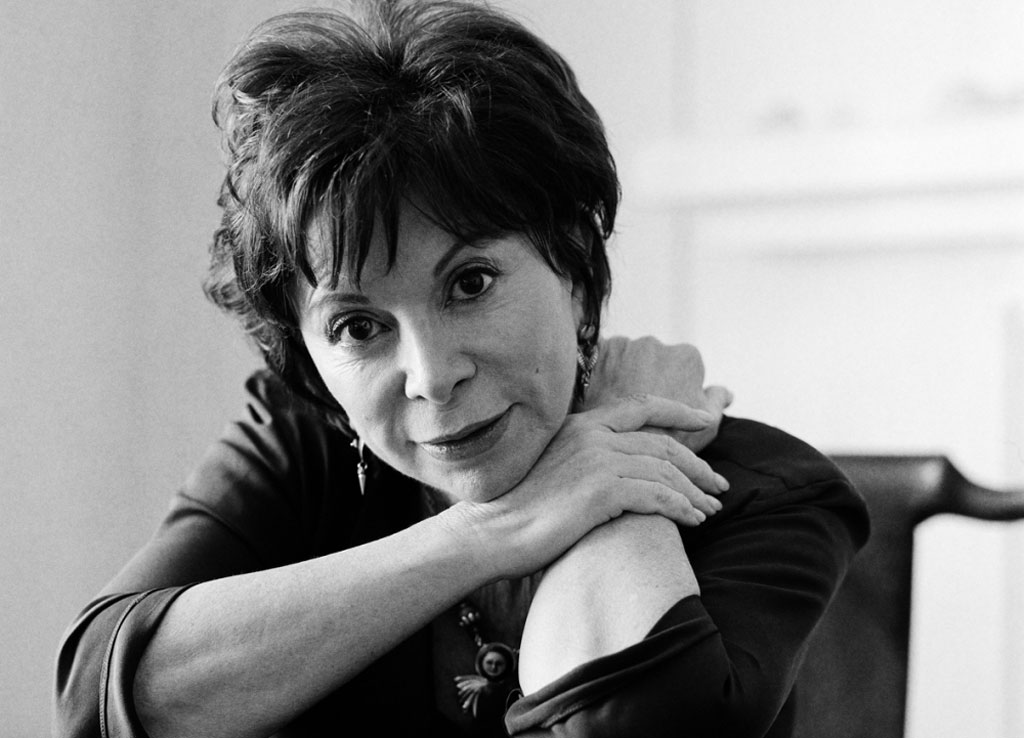 Lamezia, “Contemporanea” e “Testuali Parole” presentano Isabel Allende il 6 giugno