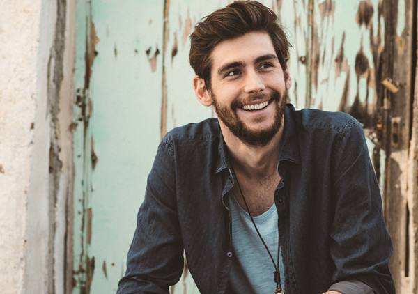 Sarà Alvaro Soler ad animare il capodanno cosentino in piazza Bilotti