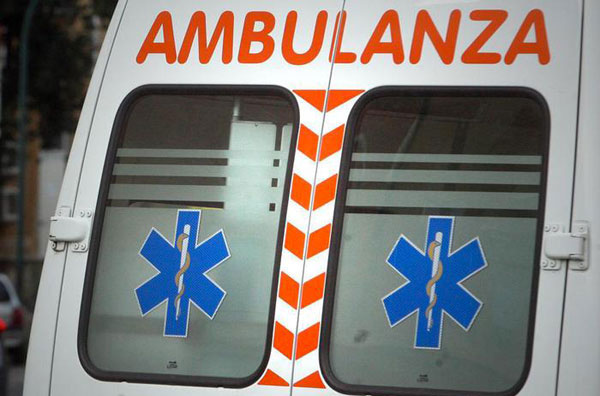 Investita da un'auto nel Cosentino: 88enne perde la vita, ferita la badante