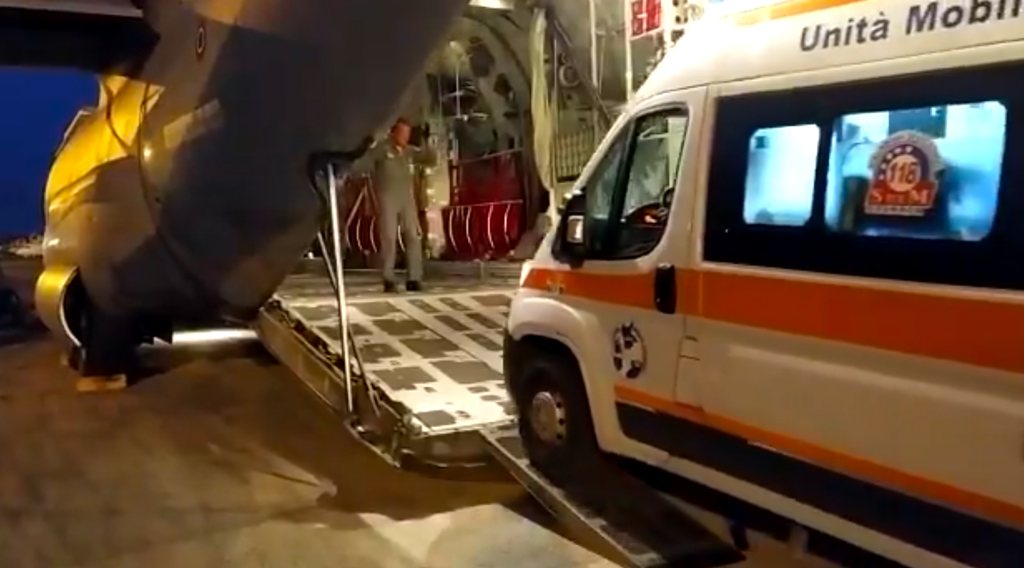 Lamezia, bambina di 18 mesi in pericolo di vita trasportata con aereo militare a Torino