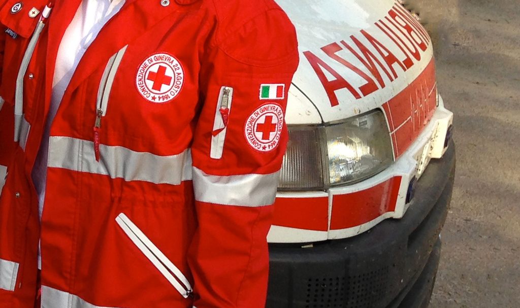 Iniziato trasferimento migranti positivi al covid da Cas Amantea: 10 su nave quarantena al largo della Sicilia