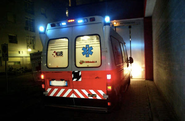 ambulanza-notte2_d9a06.jpg