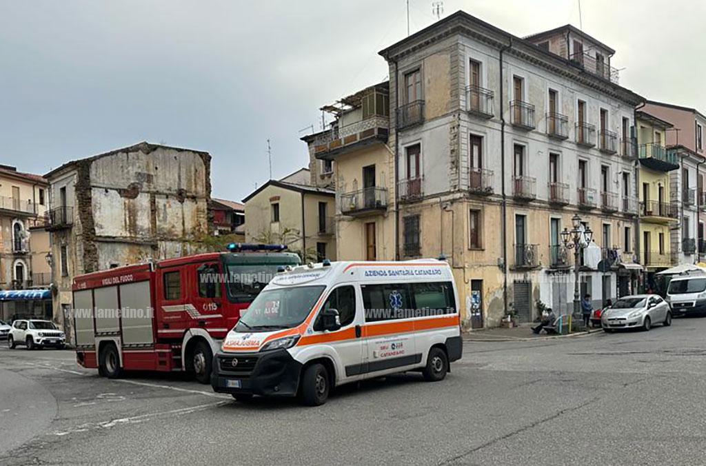 ambulanza-vvf-a6dd-d10b9e36d6a1_44598.jpg