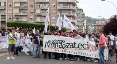 Calabria: “Ammazzateci tutti” si rinnova, a vertici 70% donne