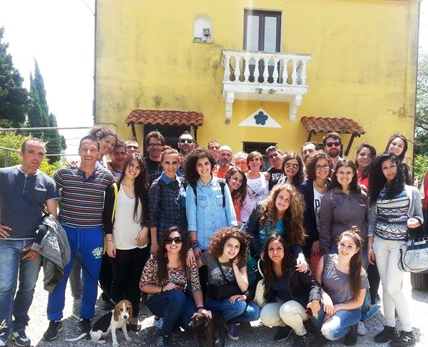 Calabria: I giovani del progetto su dispersione scolastica in visita a comunità Fandango