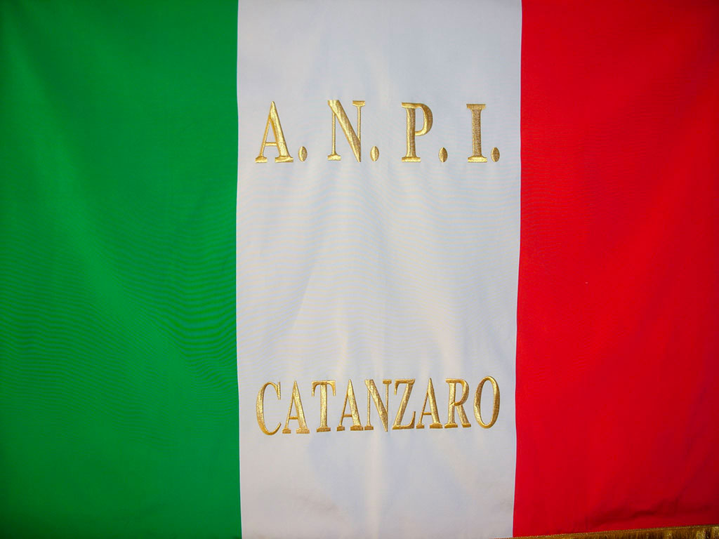 Anpi Catanzaro: "Una vergogna saluto fascista ai funerali di Giardini"