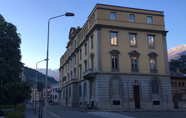 Violenza sessuale su Oss e anziana a Cogne, condannato 27enne di origini calabresi 
