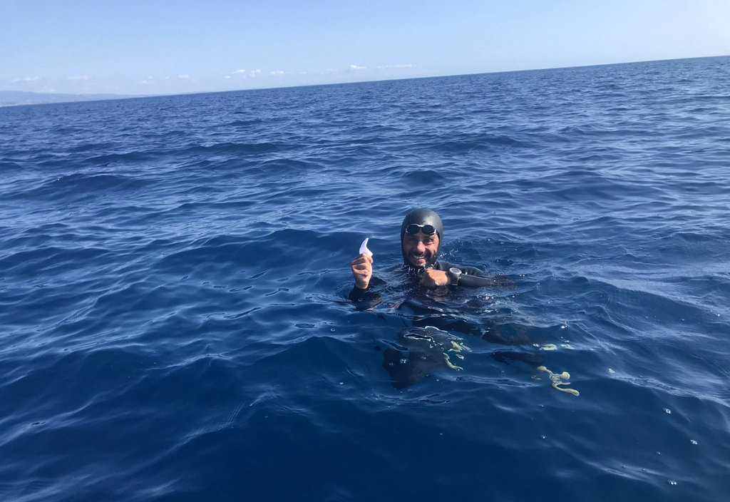 Nuovo record mondiale di apnea dell'atleta Leuci nelle acque di Soverato