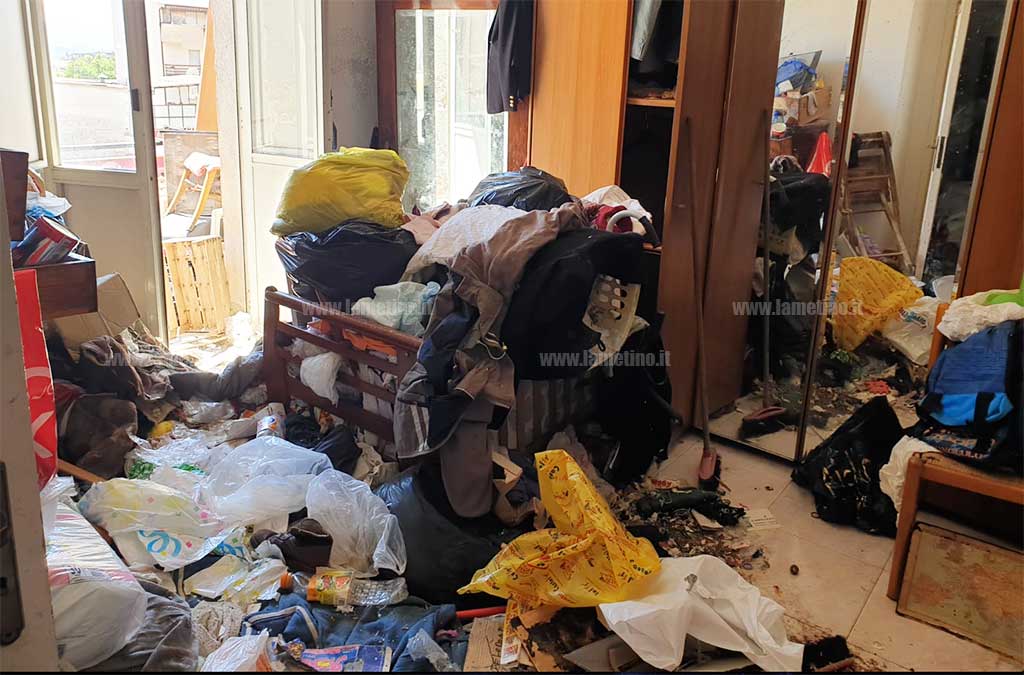 Lamezia, dietro il lancio della bombola la storia di un'accumulatrice seriale tra degrado ed emarginazione