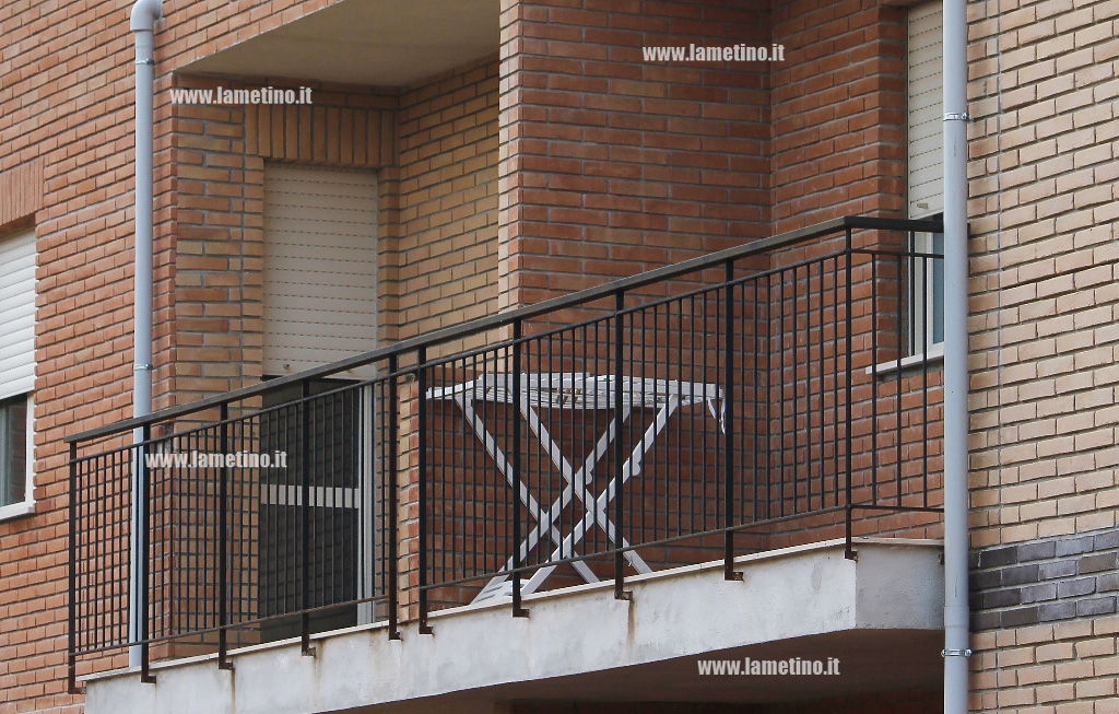 appartementi-occupati-rom-Carra-2.jpg