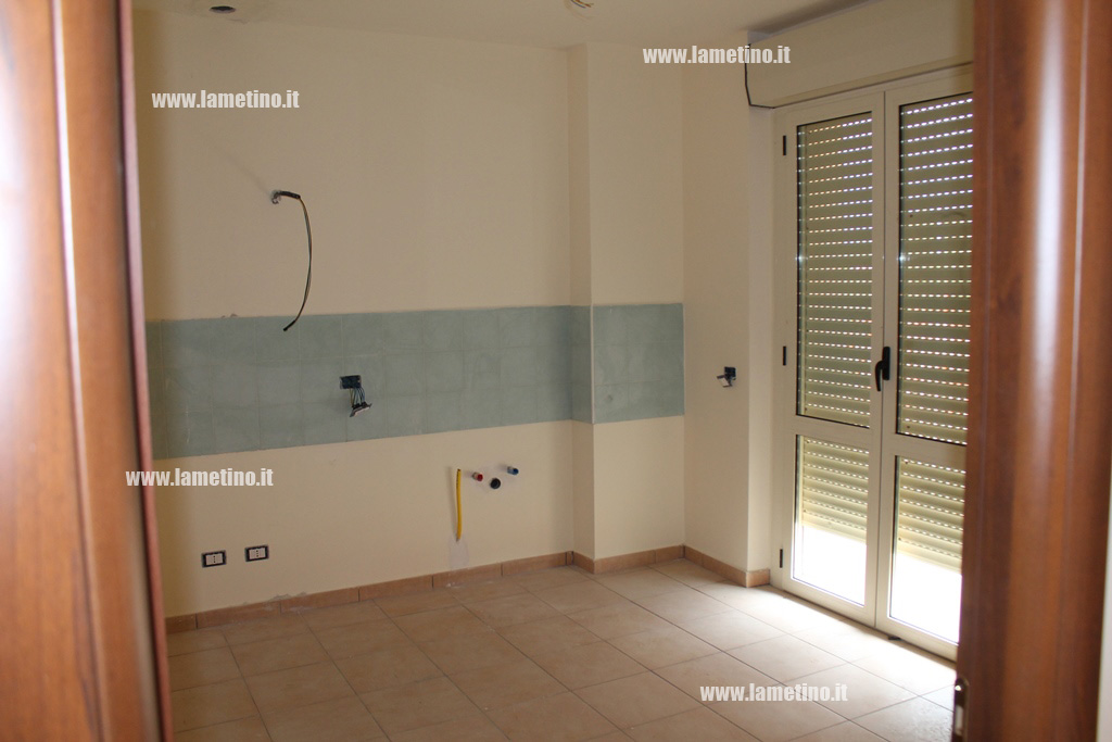 appartementi-occupati-rom-Carra-interno.jpg
