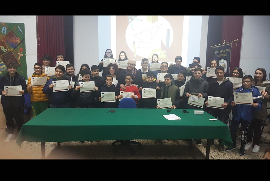 Lamezia, alunni dell’Ardito-Don Bosco premiati ai “Giochi d’Autunno” per la matematica 